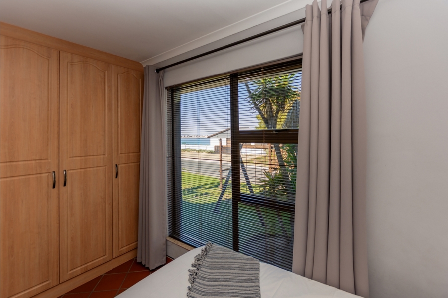 4 Bedroom Property for Sale in Britannia Bay Western Cape